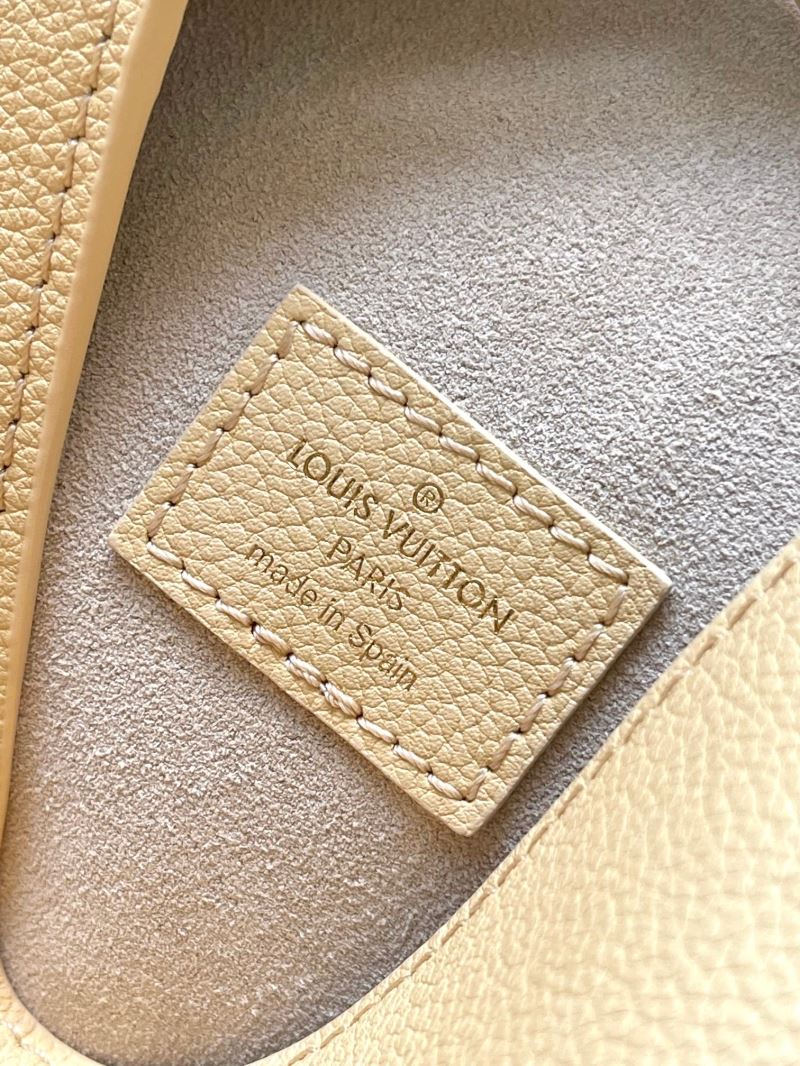 Louis Vuitton Hobo Bags